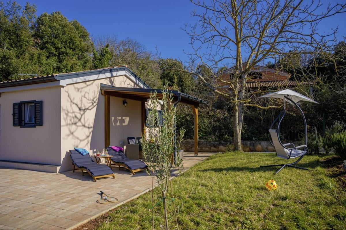 Modean In Pula - Haus Fuer 2-3 Personen Exterior foto