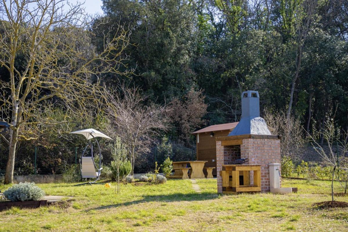 Modean In Pula - Haus Fuer 2-3 Personen Exterior foto