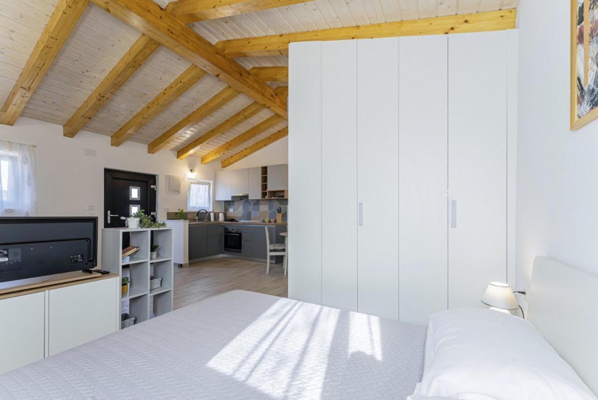 Modean In Pula - Haus Fuer 2-3 Personen Exterior foto